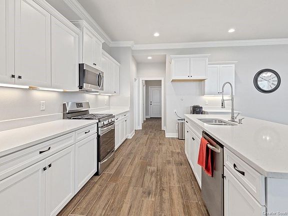5th image of 3313 Flatwood Dr