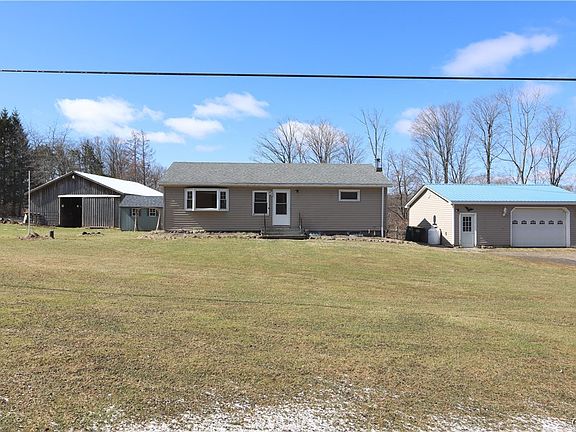 2nd image of 387 Hoffman Rd