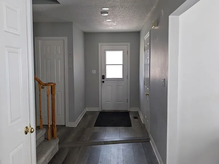 20 Newport Ave — Photo 3