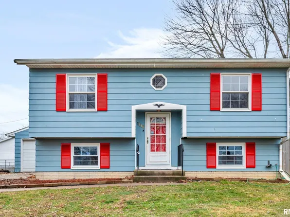 1116 94th Ave W, Rock Island, IL 61201