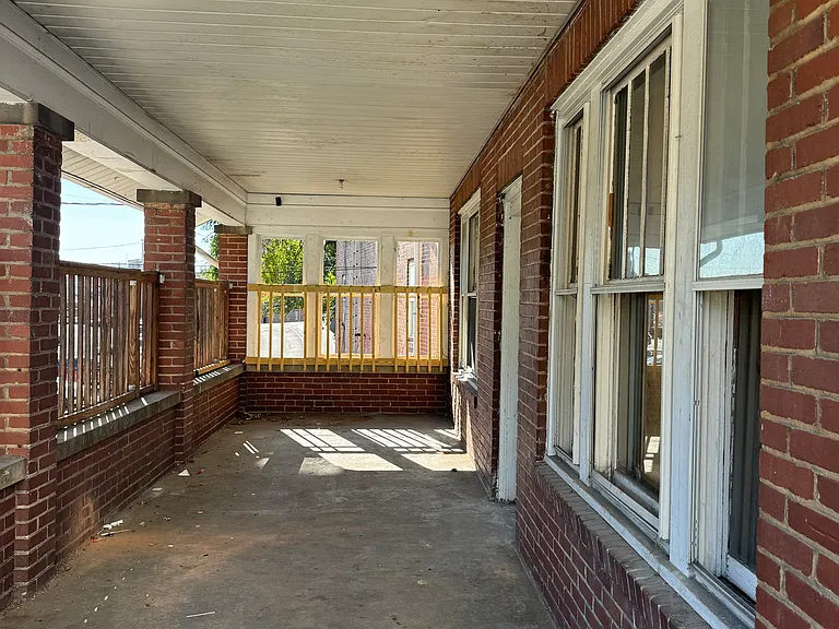 51 Richwood Ave — Photo 2