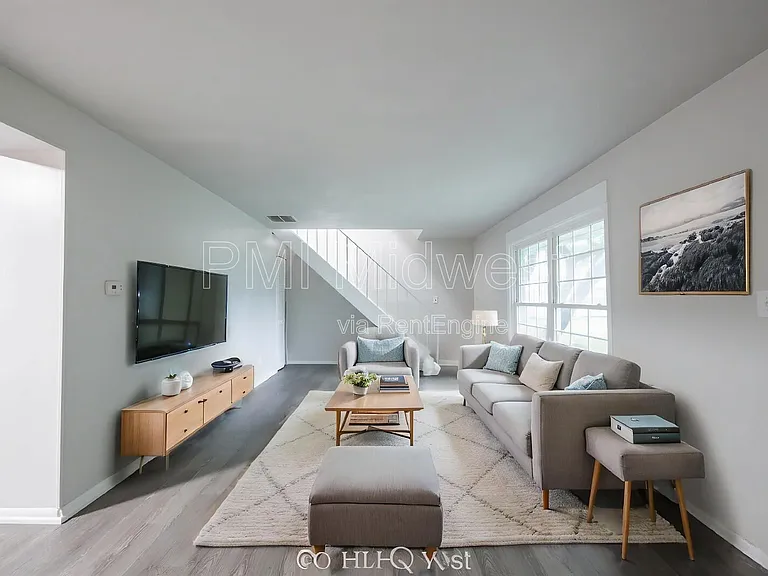 6920 Chrysler St — Photo 3