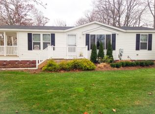 18 Oak Rdg E, Monroe, MI 48161