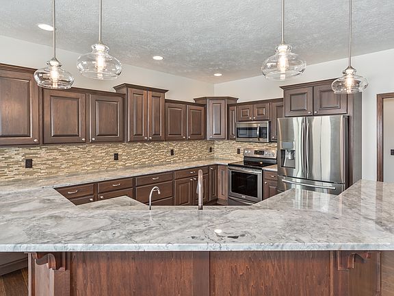 4th image of 8607 E Palametto St