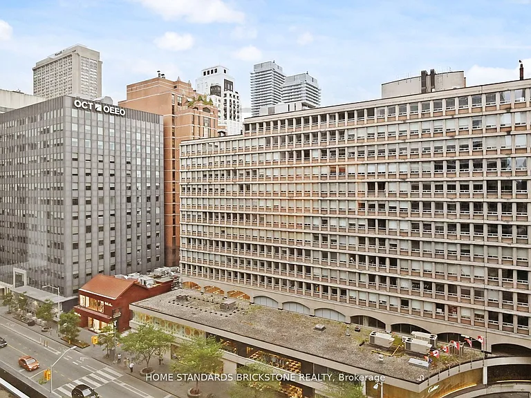 110 Bloor St W #1009 — Photo 34
