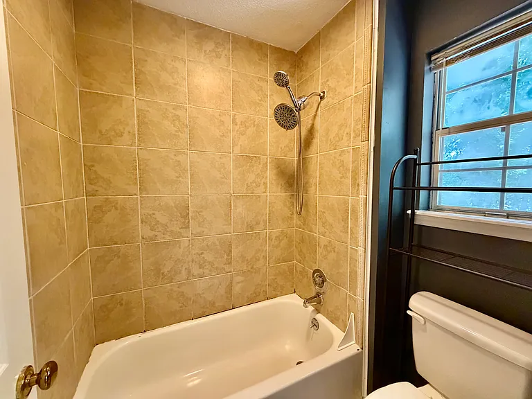 11809 Lansbury Ct — Photo 25