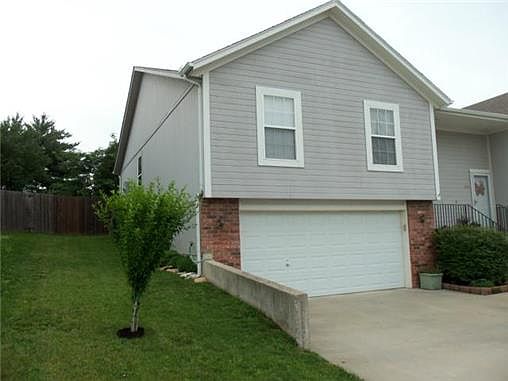 2nd image of 1212 NW Scenic Dr
