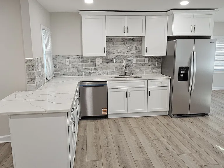 3820 Montgomery Ave — Photo 3