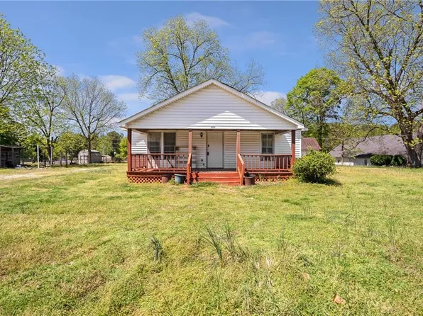 603 Webb Gin House Rd, Lawrenceville, GA 30045