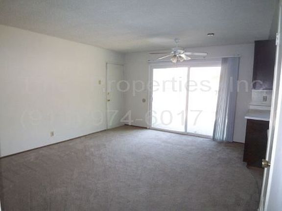 4th image of 7360 Black Oaks Way