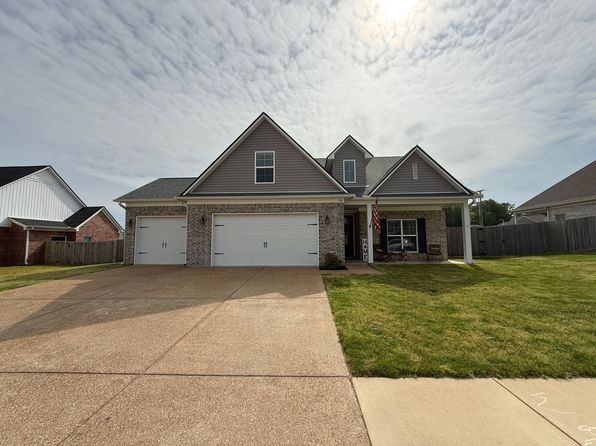 176 Forsyth Ln