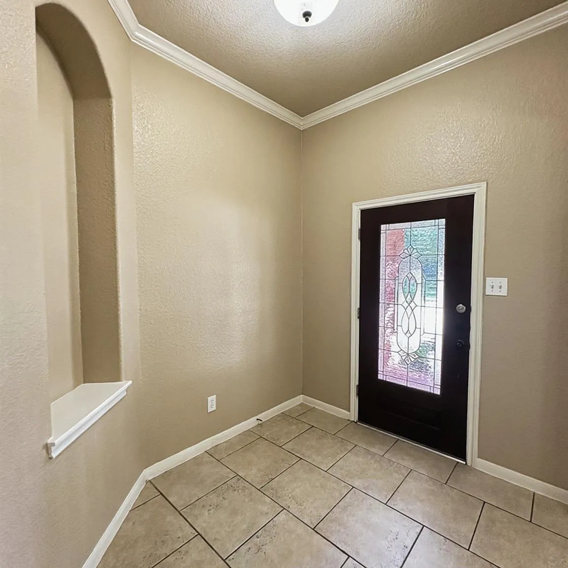 3 bed, 2.0 bath, 1880 sqft, $1,975 — Photo 4