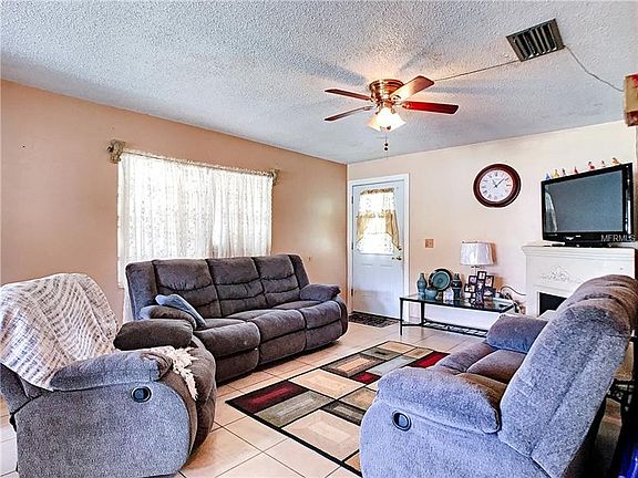 3rd image of 5713 Oleander Dr