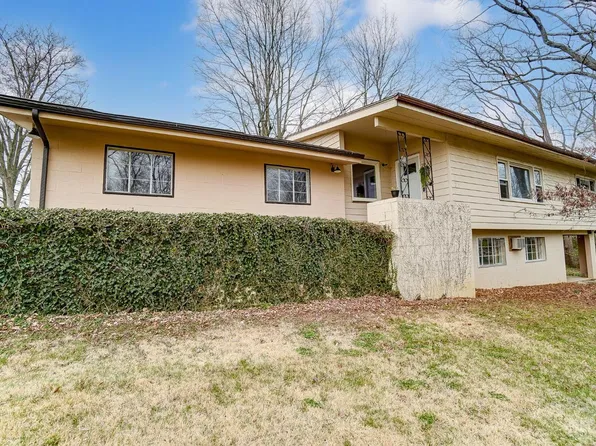 1033 W Truesdell St, Wilmington, OH 45177