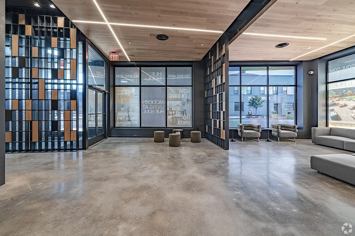 Building Photo - Hue Soul
