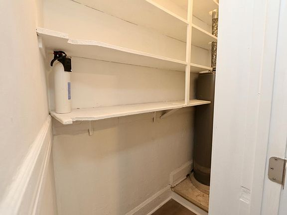 5th image of 3136 N Clifton Ave #1