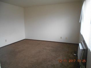 348 Irene Ave APT 11, Rochelle, IL 61068