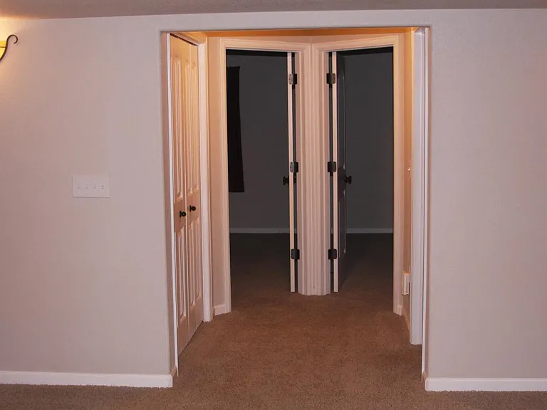 Downstairs Hallway to Bedrooms