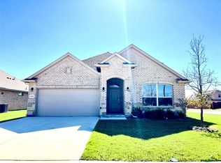 1600 Reed Dr, Krum, TX 76249