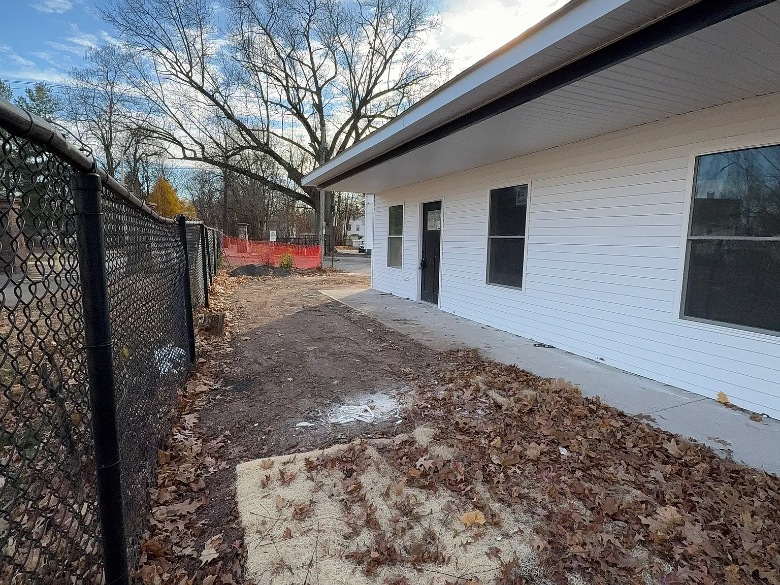 1 bed, 350 sqft, $1,600 — Photo 2
