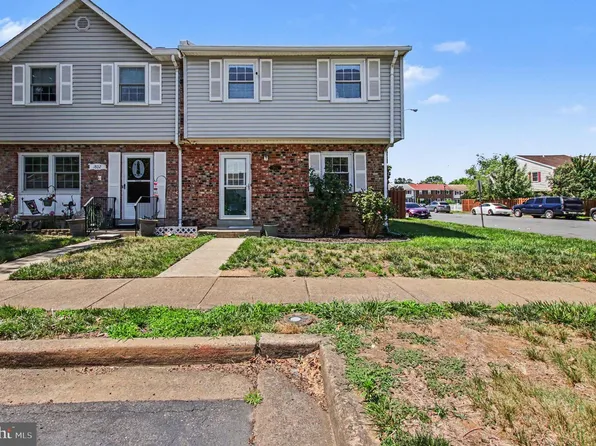 1800 Fort Pulaski Ct, Dumfries, VA 22026