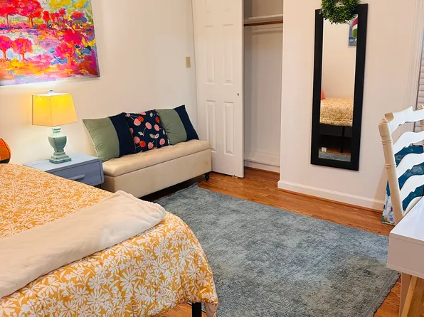 4606 Backwoods Rd #4, Chesapeake, VA 23322