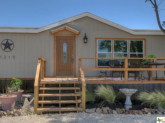 3rd image of 1215 Willis Way