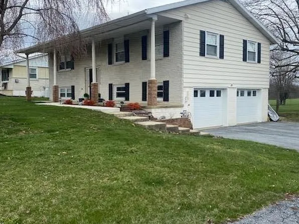860 Ono Rd, Jonestown, PA 17038