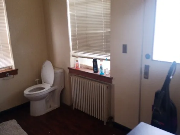 1206 S 11th St Suite 2, Tacoma, WA 98405