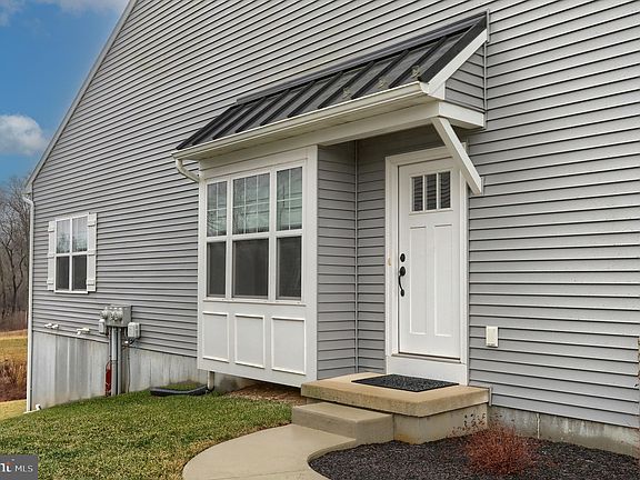5th image of 71 Beech Tree Ct #U-0021