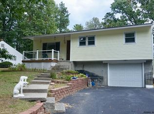 21 Gick Rd, Saratoga Springs, NY 12866