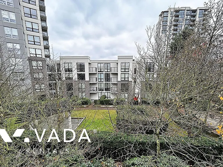 3638 Vanness Ave #303 — Photo 11