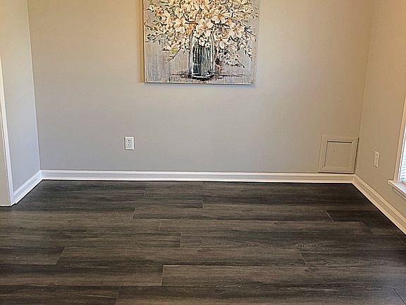 5th image of 275 Auburn Ave