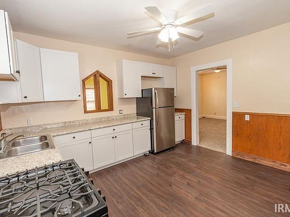 5th image of 603 E Battell St