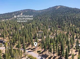 8154 Villandry Dr, Truckee, CA 96161