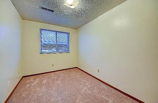 34 Lincoln Ave — Photo 6