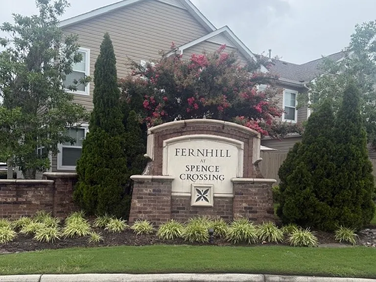 1609 Apsley Ct — Photo 45