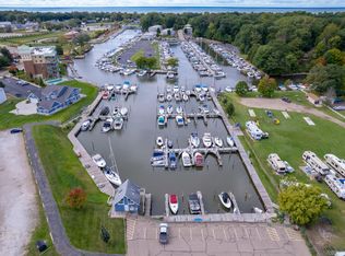 40 N Bailey Ave #5, South Haven, MI 49090