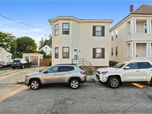 18 Amory St, Providence, RI 02904