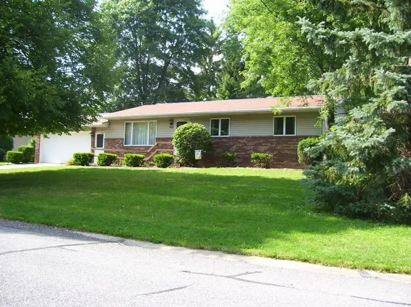 7930 Zupancic Dr, Garrettsville, OH 44231