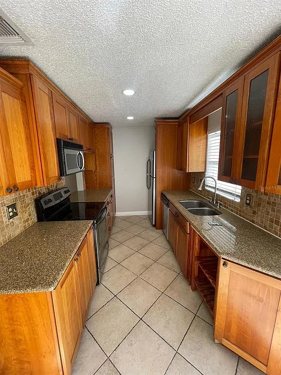 3 bed, 2.5 bath, 1307 sqft, $1,795 — Photo 4