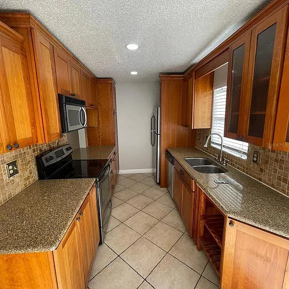 6218 Yorktown Dr #15 — Photo 4