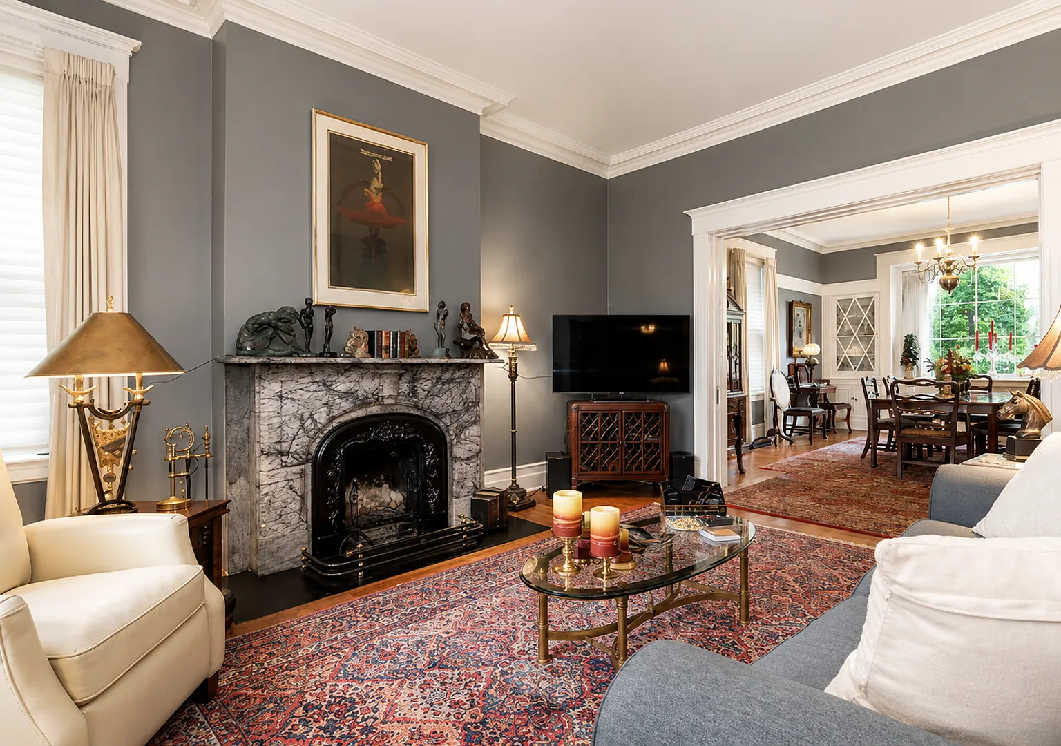 Live The Legacy: Rare 2-Bedroom Residence On Iconic Saint James Court — Photo 3