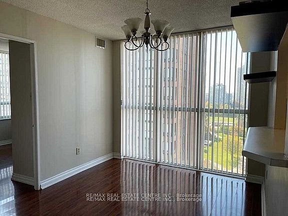 5th image of 265 Enfield Pl #1403