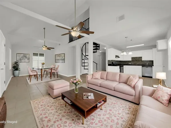 106 Hanover St, Houston, TX 77012
