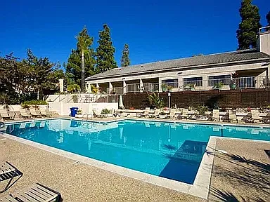 8529 Villa La Jolla Dr #C — Photo 13