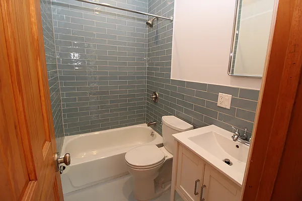 Rented by Nooklyn NYC LLC | media 19