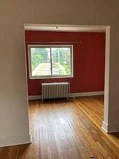 5542 Hobart St — Photo 3