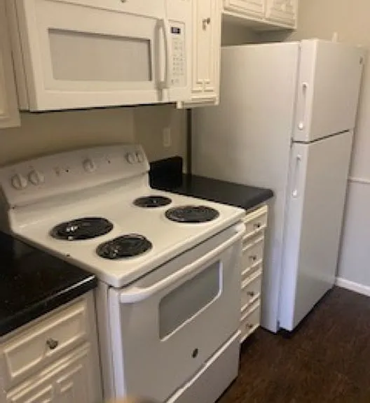 Madeira Apartments — Photo 26