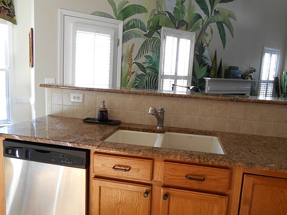 Kohler fixtures, ceramic 